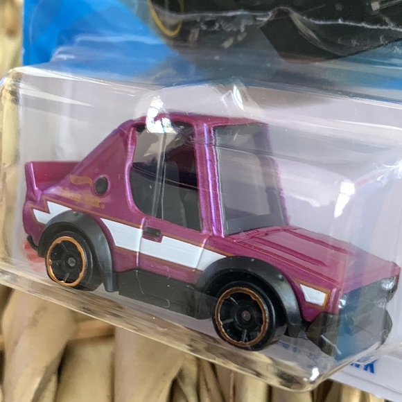 Nissan Skyline 2000GT-R LBWK Tooned Liberty Walk Hot Wheels Hotwheels 2025 New - Picture 4 of 6